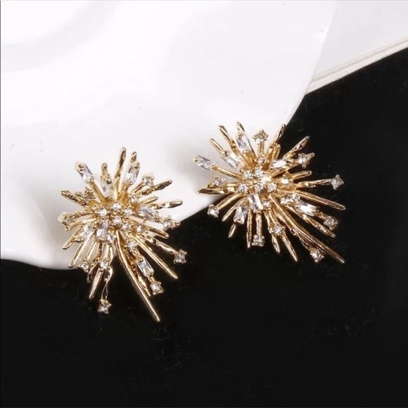 Gold Plated Firework 14k Simulated Diamond Earring - Picture 6 of 11